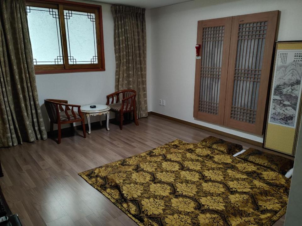 Metro Pol Tourist Hotel Pyeongtaek Eksteriør bilde